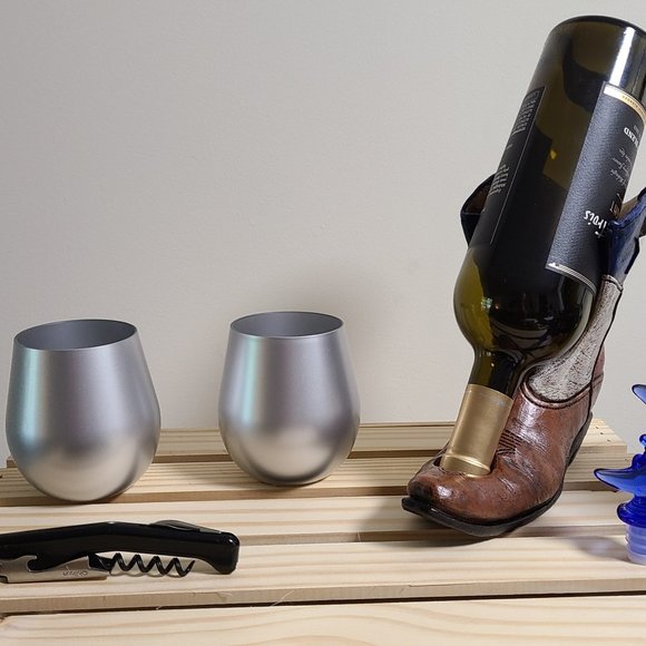 Lone Star Boot Bottle Holder, Wine Glasses, Wine Stopper, Corkscrew – MBHS3 - Picture 1 of 2